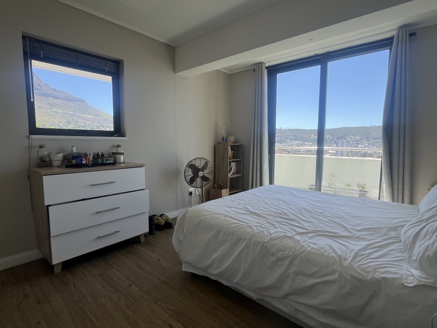 2 Bedroom Property for Sale in Vredehoek Western Cape